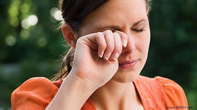 THE Essential Tip To Protect Your Eyes From Pollen Irritation. 