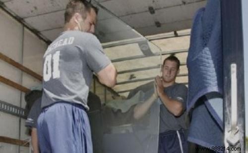 This Moving Company Helps Battered Women Move Free. 