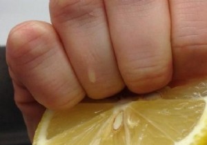 Yellow nails? What To Do To Have Beautiful Hands Easily. 