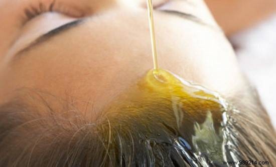 Castor Oil:6 Incredible Benefits For Hair And Skin. 