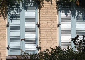 Close Shutters, Curtains, Blinds at Night to Consume Less Heating. 