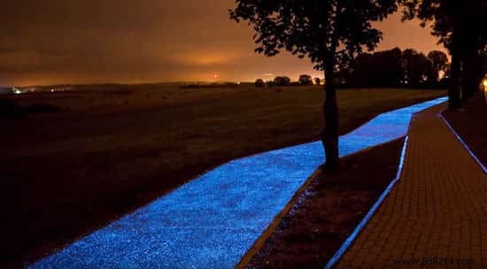 Poland Inaugurates the 1st Solar Bike Path That Glows at Night. 