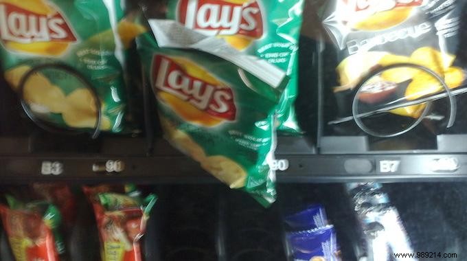 The Tip To Never Be Fooled By A Vending Machine Again. 