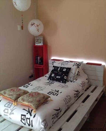 20 Awesome Homemade Pallet Bed Ideas. 