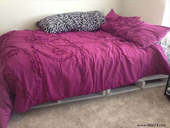 20 Awesome Homemade Pallet Bed Ideas. 