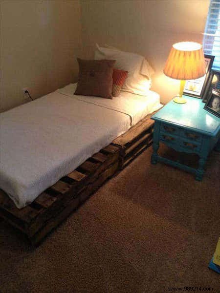 20 Awesome Homemade Pallet Bed Ideas. 