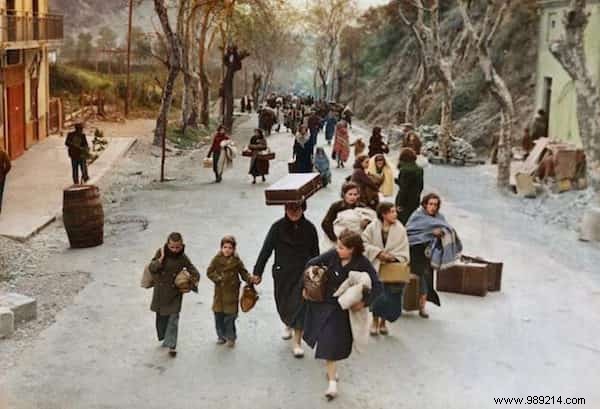 15 Photos To Remind Us Of Our Past... As Refugees! 