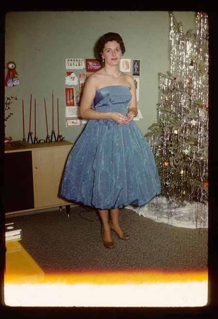 Relive the Christmas of Yesteryear:Here are 40 Christmas Photos From the 1950s. 