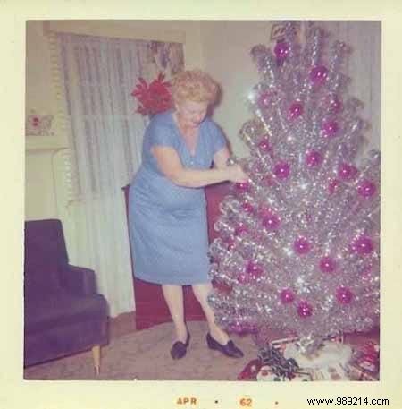 Relive the Christmas of Yesteryear:Here are 40 Christmas Photos From the 1950s. 