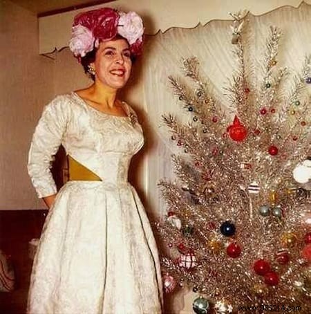 Relive the Christmas of Yesteryear:Here are 40 Christmas Photos From the 1950s. 