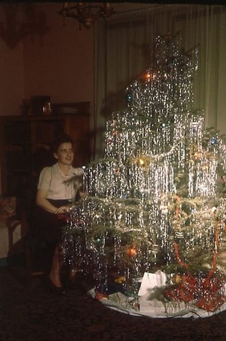 Relive the Christmas of Yesteryear:Here are 40 Christmas Photos From the 1950s. 