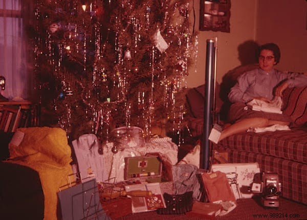 Relive the Christmas of Yesteryear:Here are 40 Christmas Photos From the 1950s. 