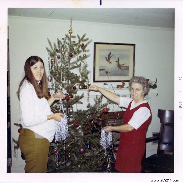 Relive the Christmas of Yesteryear:Here are 40 Christmas Photos From the 1950s. 