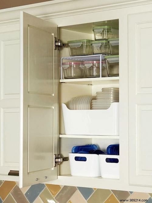 12 Incredible Storage Ideas For Your Tupperware. 