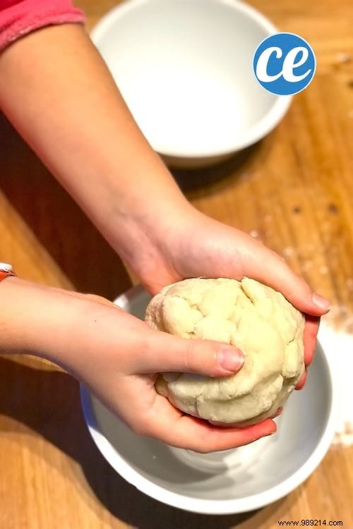 How To Make 100% Natural Play Dough SAFE For Your Kids. 