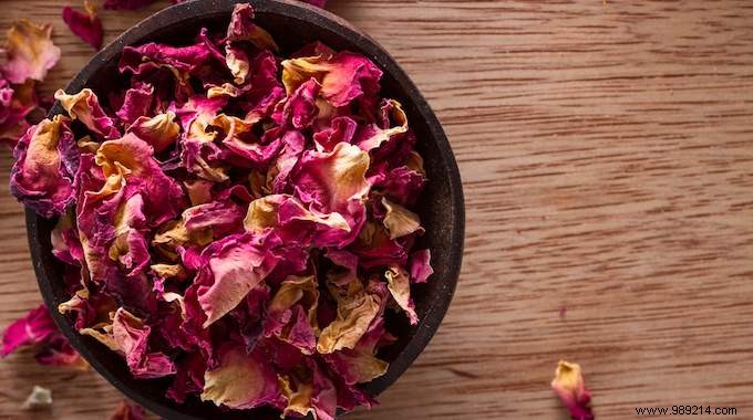 How to Refresh Pot-Pourri So It s No Longer Rotten? 