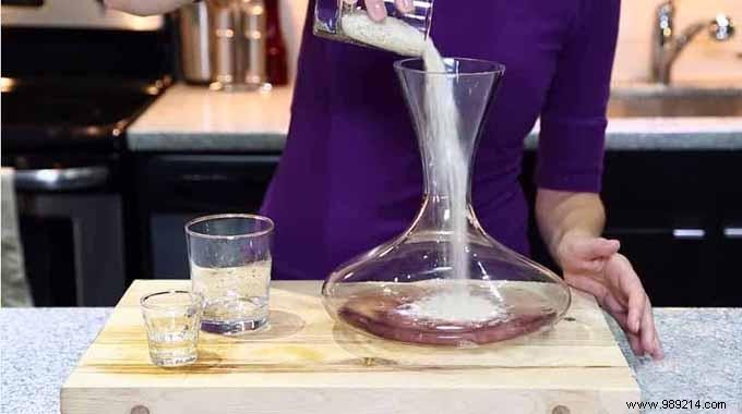 The Trick To Properly Clean A Decanter. 