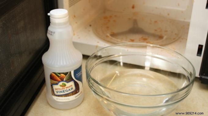 White Vinegar To Clean Your Microwave Without Getting Tired. 