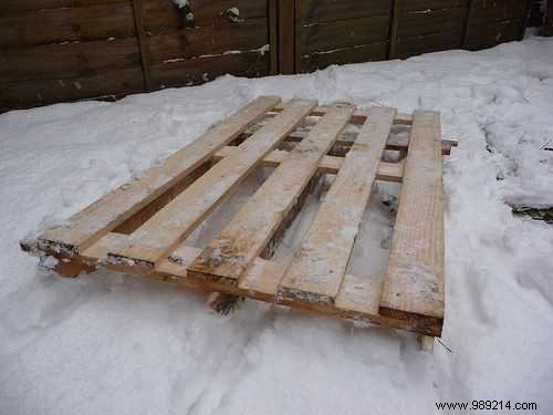 36 Ingenious Ways to Recycle OLD PALLETS into Outdoor Furniture. 