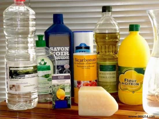 Toxic Substances:The WORST Household Products to Avoid (and Natural Alternatives). 