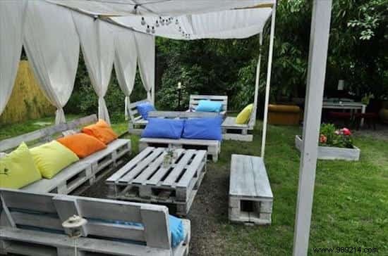 24 Amazing Uses for Old Wooden Pallets. 