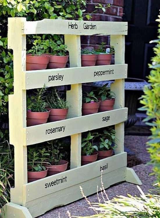 24 Amazing Uses for Old Wooden Pallets. 