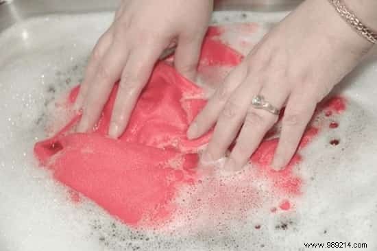 31 Amazing Uses for Dish Soap. Don t miss #25! 