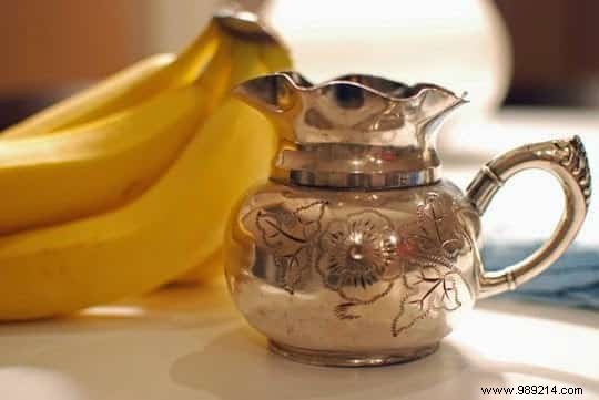 Stop Throwing Banana Peels! Here are 23 ways to use them. 