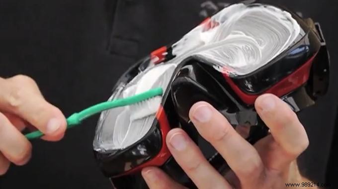 Clean Your Diving Mask With Toothpaste To Stop Fogging. 