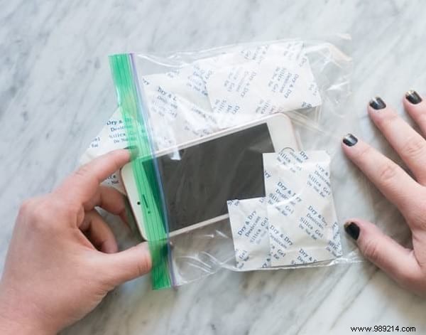 20 Reasons to NEVER Throw Away Silica Gel Sachets Again. 