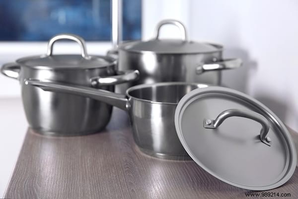 7 Easy Tips For Cleaning All Types Of Pots And Pans. 