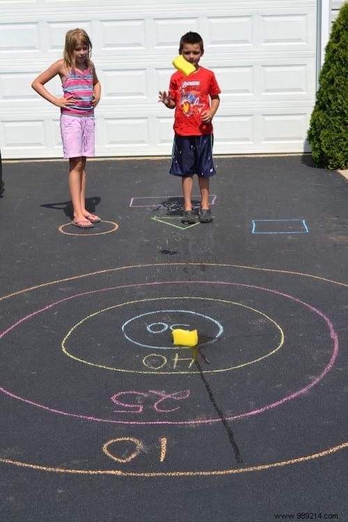 24 Awesome And Inexpensive Activities To Keep Bored Kids Busy. 