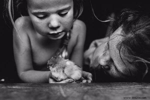 These Children Live WITHOUT A SCREEN Or A Tablet. The Beautiful Photos of Niki Boon. 