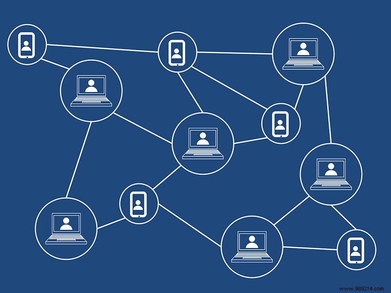 Differences between permissioned and permissionless blockchains 