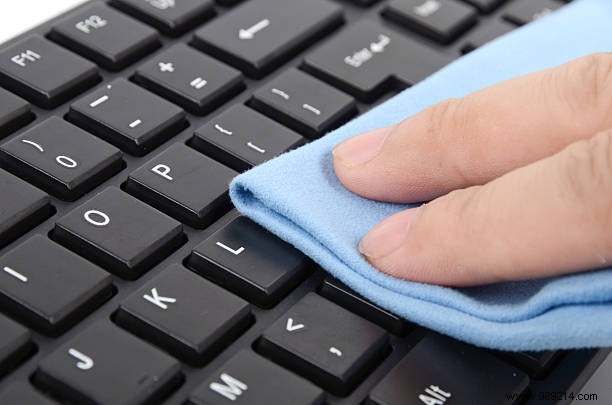 How to disinfect and clean your laptop 