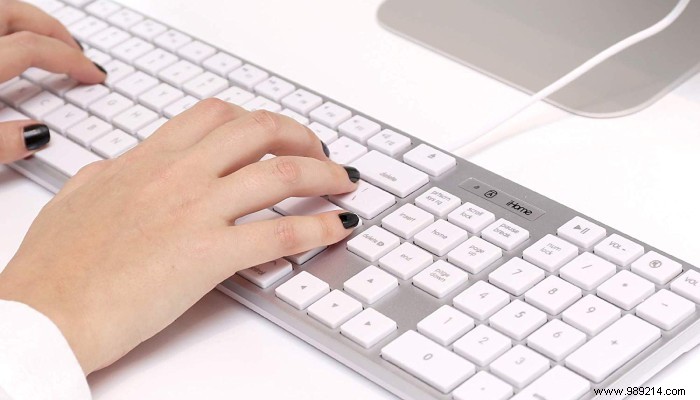 6 Best Apple Magic Keyboard Alternatives 