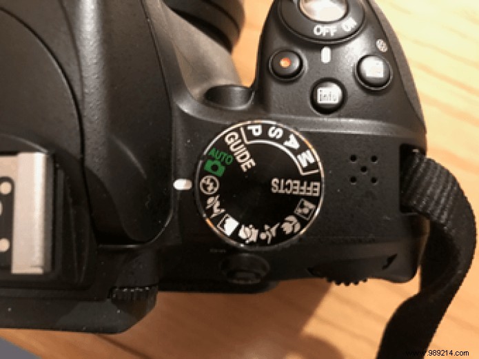 Nikon D3300:review and beginner s guide 