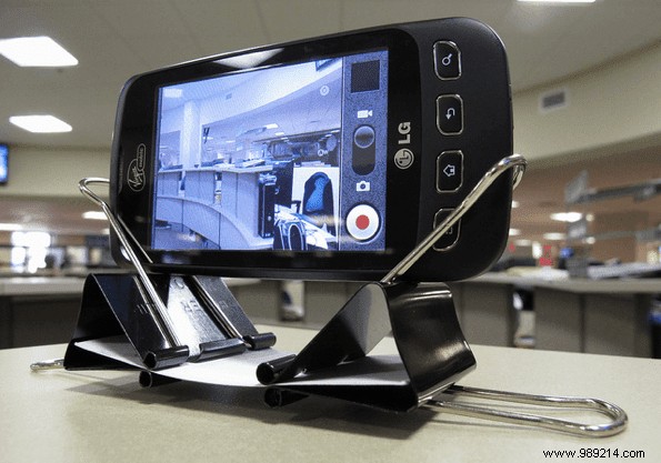 3 DIY smartphone docking stations you can make at home 