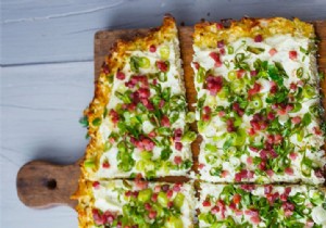 Recipe for cauliflower flammkuchen with 3 types of cheese 