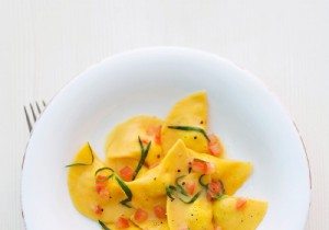 Recipe for ravioli with trout filling in tomato-tarragon butter 