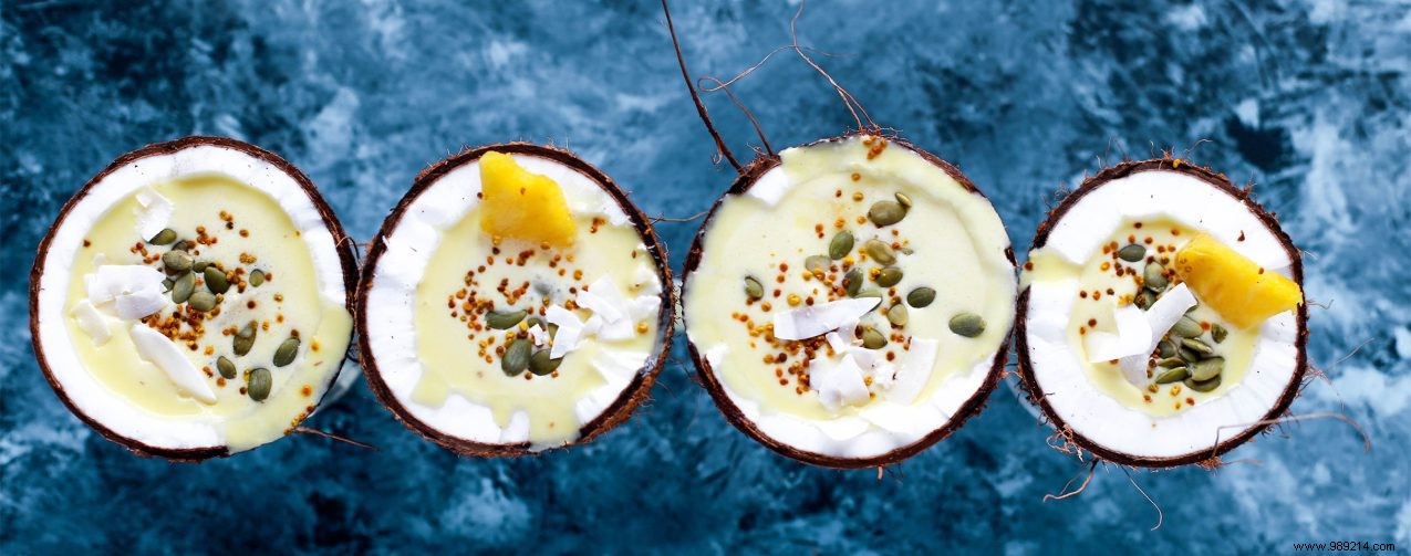 This is how you open a coconut 