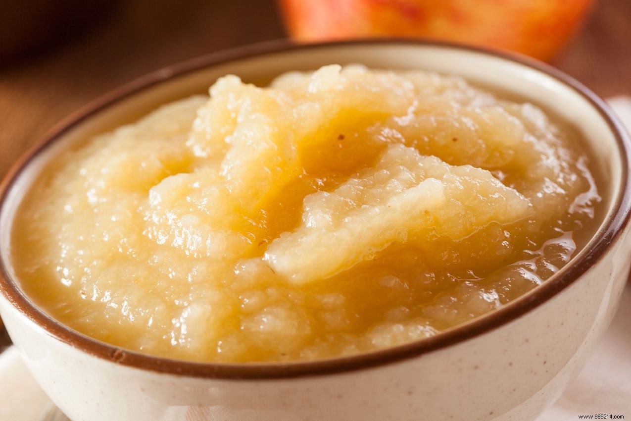 How do you make applesauce yourself? 