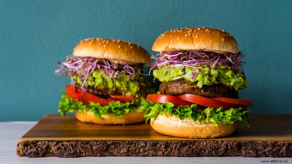 Recipe for portobello burger with guacamole 