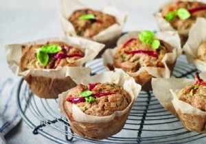 Recipe:zucchini muffins with red pepper 