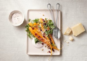 Recipe:blanched carrots with pomegranate and pine nuts 