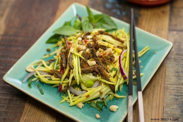 Recipe:mango salad with beef jerky 