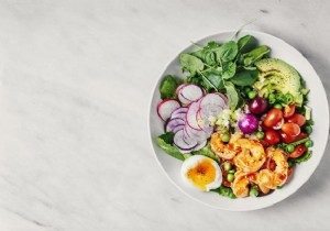 These 8 mistakes will prevent your salad from helping you lose weight 