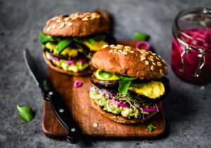 3 x delicious vegan burgers for the BBQ 