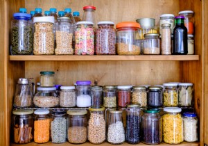 9 steps for clearing your pantry 