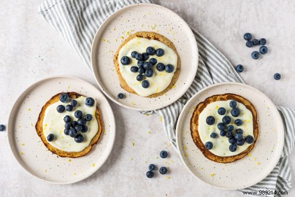 Recipe:banana pancakes with fresh fruit 